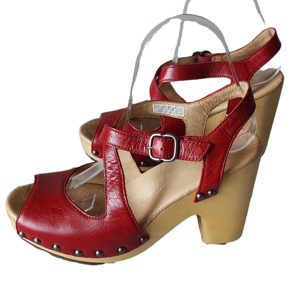 UGG Wooden Chunky Heel Platform Clog Sandals Crisscross Studs Peep Toe Leather